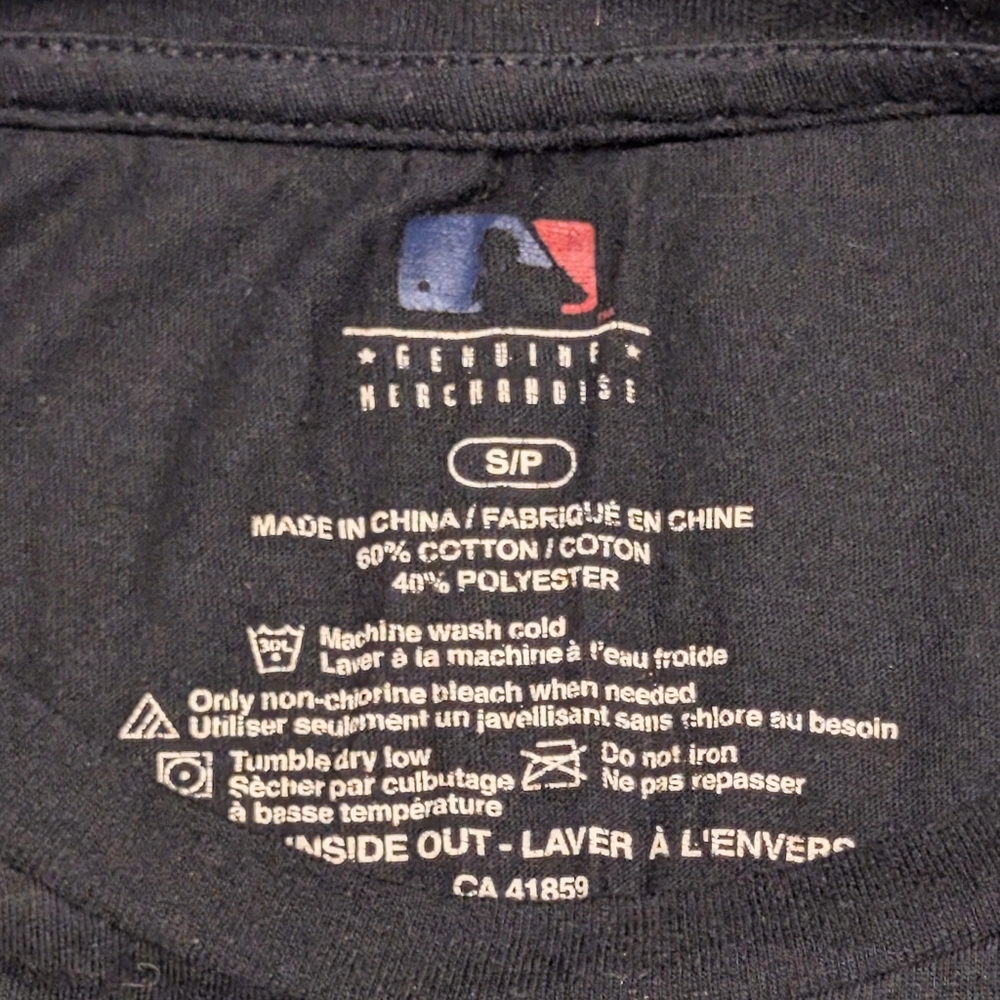 Genuine Merchandise Black Tee with Red & Blue MLB Logo - Picture 2 of 2